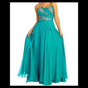 Let's fashion sweetheart strapless teal prom dress

Sz 2